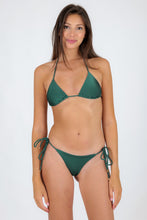 Cargar imagen en el visor de la galería, Model Front: Rio De Sol Conjunto Set Palace Tri-Rope Cheeky-Rope