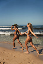 Cargar imagen en el visor de la galería, Image 13: Wednesday In Hawaii By Rio De Sol Bragas Bottom Pua-Pacifica Sunset