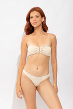 Cargar imagen en el visor de la galería, Model Front: Rio De Sol Bragas Bottom Solar-Off Essential