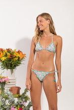 Cargar imagen en el visor de la galería, Model Front: Rio De Sol Bragas Bottom Tiny-Garden Frufru-Comfy