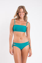 Cargar imagen en el visor de la galería, Model Front: Rio De Sol Sostén Top Grove Bandeau-Reto