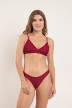 Cargar imagen en el visor de la galería, Model Front: Rio De Sol Sostén Top Touch-Carmim Paola