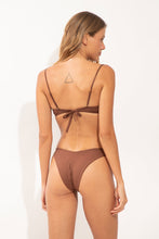 Cargar imagen en el visor de la galería, Model Back: Wednesday In Hawaii By Rio De Sol Bragas Bottom Coco Kai