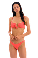 Cargar imagen en el visor de la galería, Model Front: Rio De Sol Sostén Top Dots-Tabata Mila