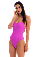 Cargar imagen en el visor de la galería, Model Front: Rio De Sol Una Pieza St-Tpz Pink Ella