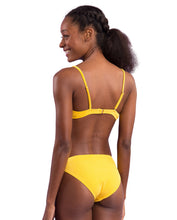 Cargar imagen en el visor de la galería, Image 07: Rio De Sol Conjunto Set Malibu-Yellow Balconet Essential-Comfy