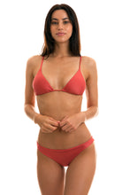 Cargar imagen en el visor de la galería, Model Front: Rio De Sol Bragas Bottom Madras Dupla Face