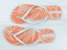 Cargar imagen en el visor de la galería, Product Front: Rio De Sol Chancletas Trail-Orange Slim