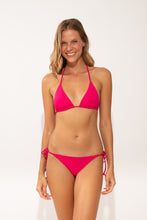 Cargar imagen en el visor de la galería, Model Front: Wednesday In Hawaii By Rio De Sol Bragas Bottom Guava Kaleia