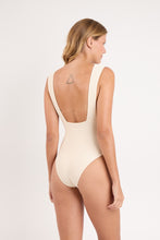 Cargar imagen en el visor de la galería, Model Back: Rio De Sol Una Pieza Touch-Natural Anne