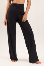 Cargar imagen en el visor de la galería, Gallery: Rio De Sol Pantalones De Playa Black Pants Knot
