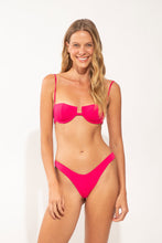Cargar imagen en el visor de la galería, Model Front: Wednesday In Hawaii By Rio De Sol Bragas Bottom Guava Kai