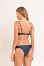 Cargar imagen en el visor de la galería, Model Back: Rio De Sol Bragas Bottom Shark Essential
