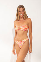 Cargar imagen en el visor de la galería, Model Front: Rio De Sol Bragas Bottom Ditsy-Butter Nice-Fio
