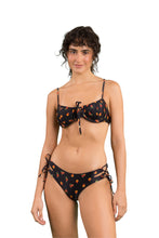 Cargar imagen en el visor de la galería, Model Front: Rio De Sol Conjunto Set Cashew Balconet-Tie Madrid
