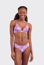 Cargar imagen en el visor de la galería, Model Front: Rio De Sol Conjunto Set Trail-Purple Tri-Fixo Baobi-Cheeky