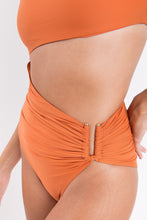 Cargar imagen en el visor de la galería, Image 06: Rio De Sol Una Pieza Ocre Zadar-Op