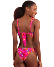 Cargar imagen en el visor de la galería, Image 07: Rio De Sol Conjunto Set Flavors Halter-Marina Essential-Cos
