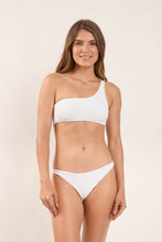 Cargar imagen en el visor de la galería, Model Front: Rio De Sol Conjunto Set Sand-White Kora Leblon