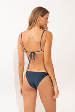 Cargar imagen en el visor de la galería, Model Back: Rio De Sol Bragas Bottom Shimmer-Shark Ibiza-Comfy-Gold