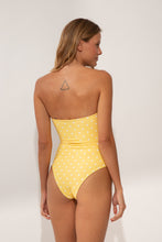 Cargar imagen en el visor de la galería, Model Back: Wednesday In Hawaii By Rio De Sol Una Pieza Kiko-Lilikoi Aloha