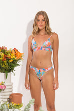 Cargar imagen en el visor de la galería, Model Front: Rio De Sol Conjunto Set Zinnia Tri-Cos Nice-Fio