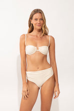 Cargar imagen en el visor de la galería, Model Front: Rio De Sol Conjunto Set Malibu-Natural Zaya Amy