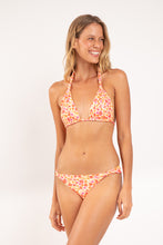 Cargar imagen en el visor de la galería, Model Front: Rio De Sol Conjunto Set Ditsy-Butter Mel