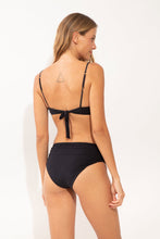 Cargar imagen en el visor de la galería, Model Back: Rio De Sol Conjunto Set Malibu-Black Zaya Amy