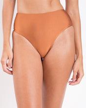 Cargar imagen en el visor de la galería, Gallery: Rio De Sol Bragas Bottom Nocciola Hotpants