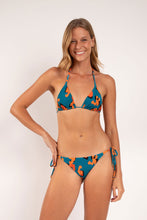 Cargar imagen en el visor de la galería, Model Front: Rio De Sol Bragas Bottom Luma Ibiza-Comfy