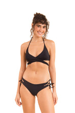 Cargar imagen en el visor de la galería, Model Front: Rio De Sol Sostén Top Dots-Black Kate