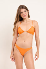 Cargar imagen en el visor de la galería, Model Front: Rio De Sol Conjunto Set Bio-Laranjada Camille Essential