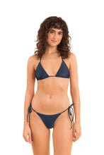 Cargar imagen en el visor de la galería, Model Front: Rio De Sol Sostén Top Shark Tri-Inv