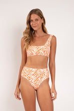 Cargar imagen en el visor de la galería, Model Front: Rio De Sol Sostén Top Sahari Mary