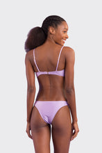 Cargar imagen en el visor de la galería, Model Back: Rio De Sol Conjunto Set Shimmer-Harmonia Bandeau-Joy Essential