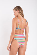 Cargar imagen en el visor de la galería, Model Back: Rio De Sol Conjunto Set Supercolor Bandeau-Joy Highwaist-Spin
