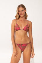 Cargar imagen en el visor de la galería, Model Front: Wednesday In Hawaii By Rio De Sol Bragas Bottom Pua-Coco-Guava Waimea