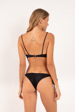 Cargar imagen en el visor de la galería, Model Back: Rio De Sol Bragas Bottom Shimmer-Black Cheeky-Tie-Gold