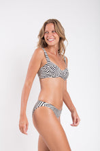 Cargar imagen en el visor de la galería, Image 03: Rio De Sol Conjunto Set Collage Amelia Essential-Comfy
