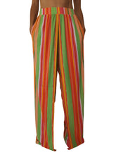 Cargar imagen en el visor de la galería, Model Front: Rio De Sol Pantalones De Playa Utah Wide Pants