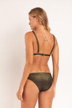 Cargar imagen en el visor de la galería, Model Back: Rio De Sol Bragas Bottom Radiante-Black Essential-Comfy