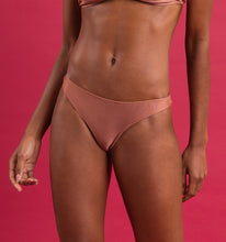 Cargar imagen en el visor de la galería, Image 09: Rio De Sol Bragas Bottom Shimmer-Copper Essential