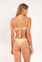 Cargar imagen en el visor de la galería, Model Back: Rio De Sol Conjunto Set Sahari Juliette Nara