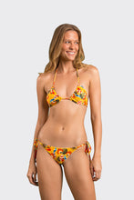 Cargar imagen en el visor de la galería, Model Front: Rio De Sol Conjunto Set Stories Tri-Inv Ibiza-Comfy