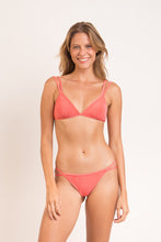Cargar imagen en el visor de la galería, Model Front: Rio De Sol Conjunto Set Malibu-Nina Tri-Duo Rio-Duo