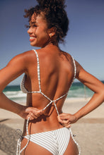 Cargar imagen en el visor de la galería, Image 11: Rio De Sol Conjunto Set Linea-White Lia Cheeky-Tie