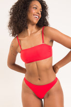 Cargar imagen en el visor de la galería, Image 09: Rio De Sol Conjunto Set Rouge Bandeau-Reto Nice-Fio
