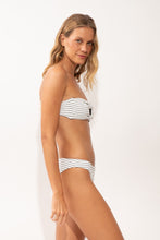Cargar imagen en el visor de la galería, Image 03: Rio De Sol Conjunto Set Linea-White Dora Essential-Comfy