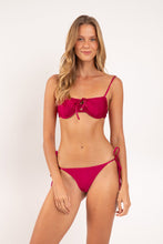 Cargar imagen en el visor de la galería, Model Front: Rio De Sol Conjunto Set Shimmer-Desejo Balconet-Tie Cheeky-Tie-Gold